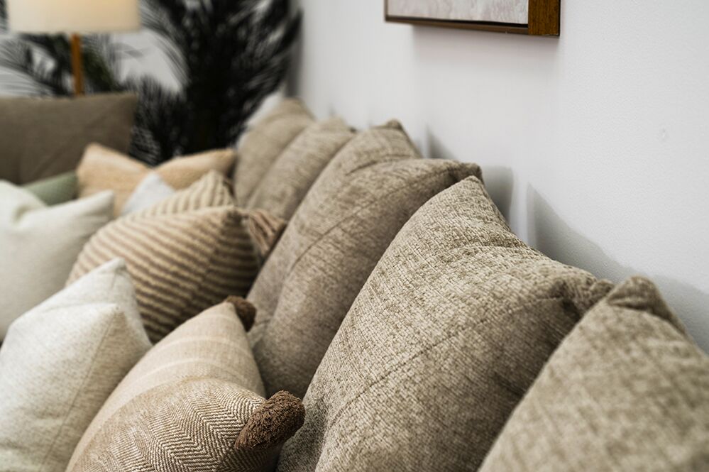 Elise Corner Sofa - Image 6