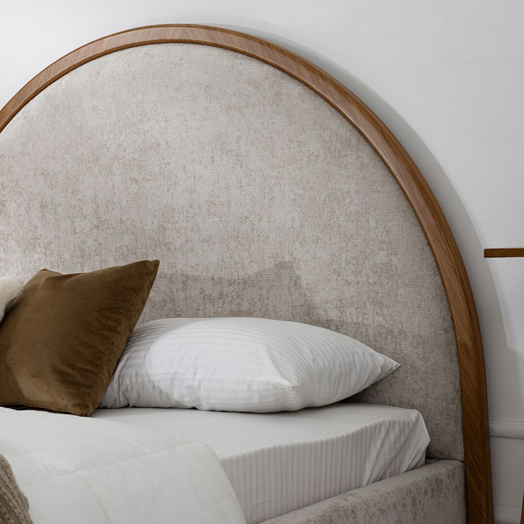 Cresent Bed - Image 4