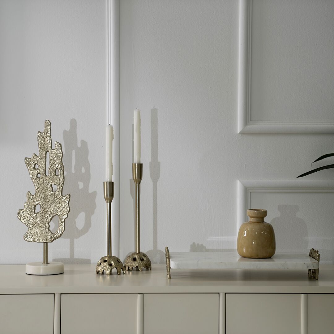 Ernid metal marble accent with marble base - Image 5