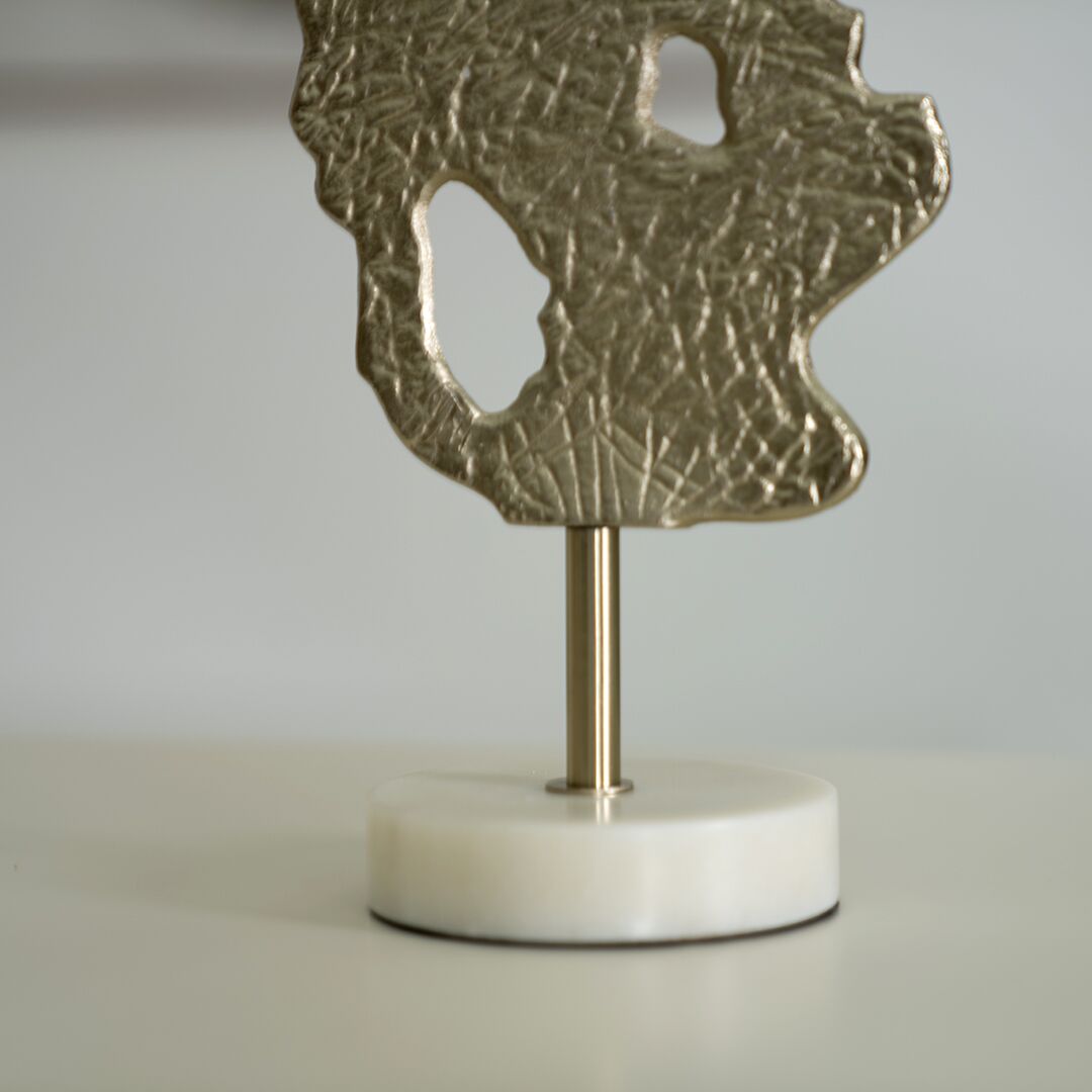 Ernid metal marble accent with marble base - Image 4