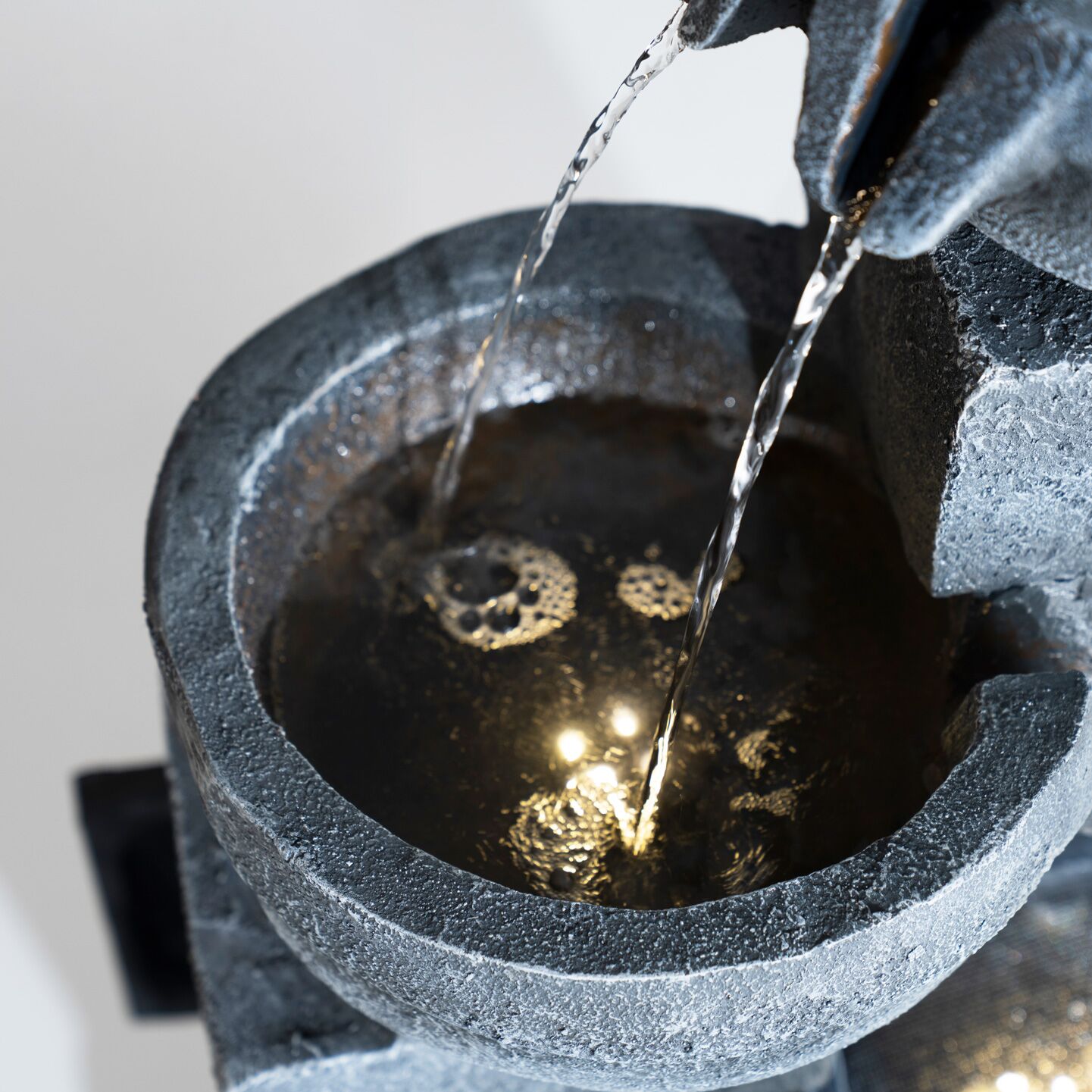 Serene Cascading Vessel Outdoor Fountain Grey 36x37x79Cm - Image 5