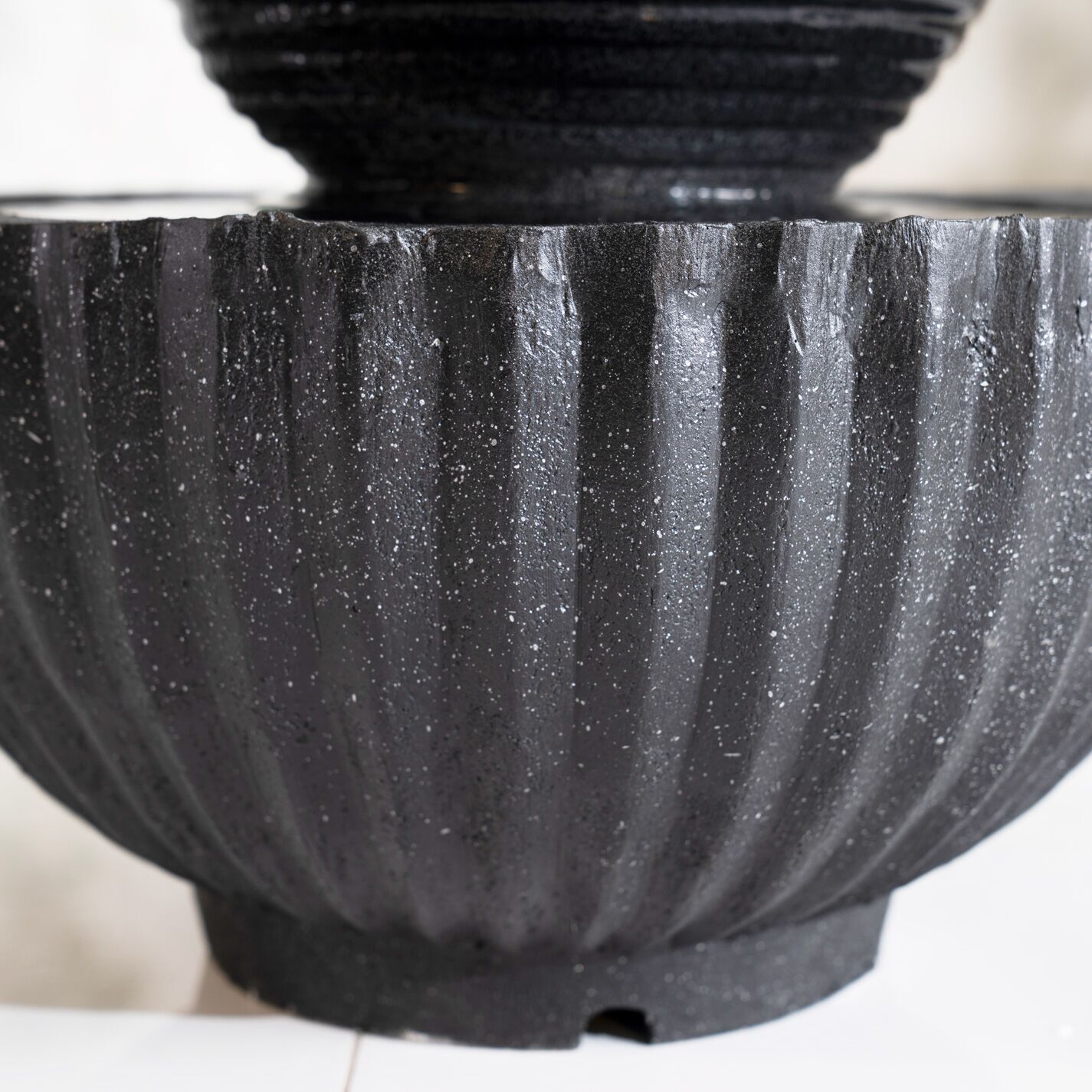 Serene Floating Orb Bowl Outdoor Fountain Black 45x45x48Cm - Image 4