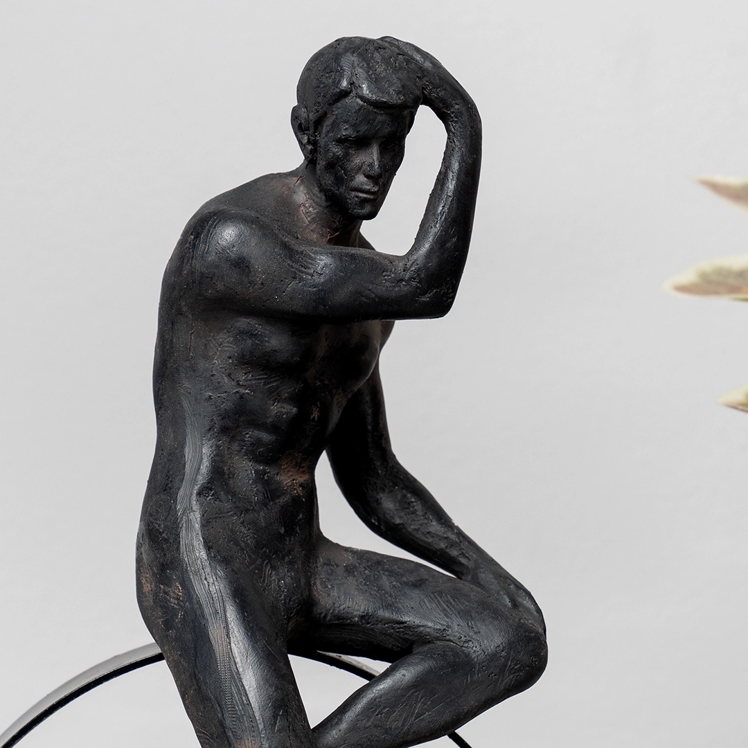 Blake resin figurine 15.5×10.5×30.2 cm - Image 3