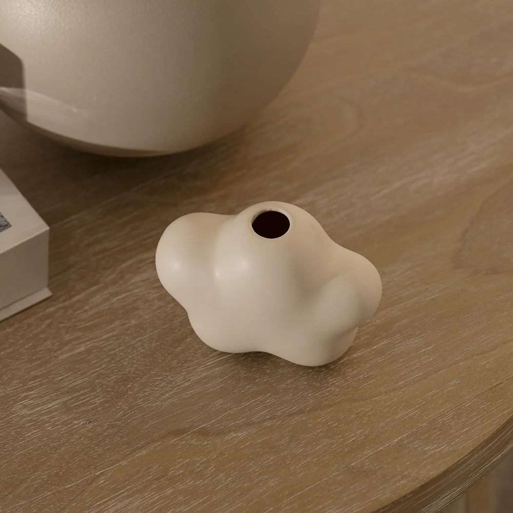 Quinn ceramic mini cloud vase 10.3*5*7.5 cm - Image 5