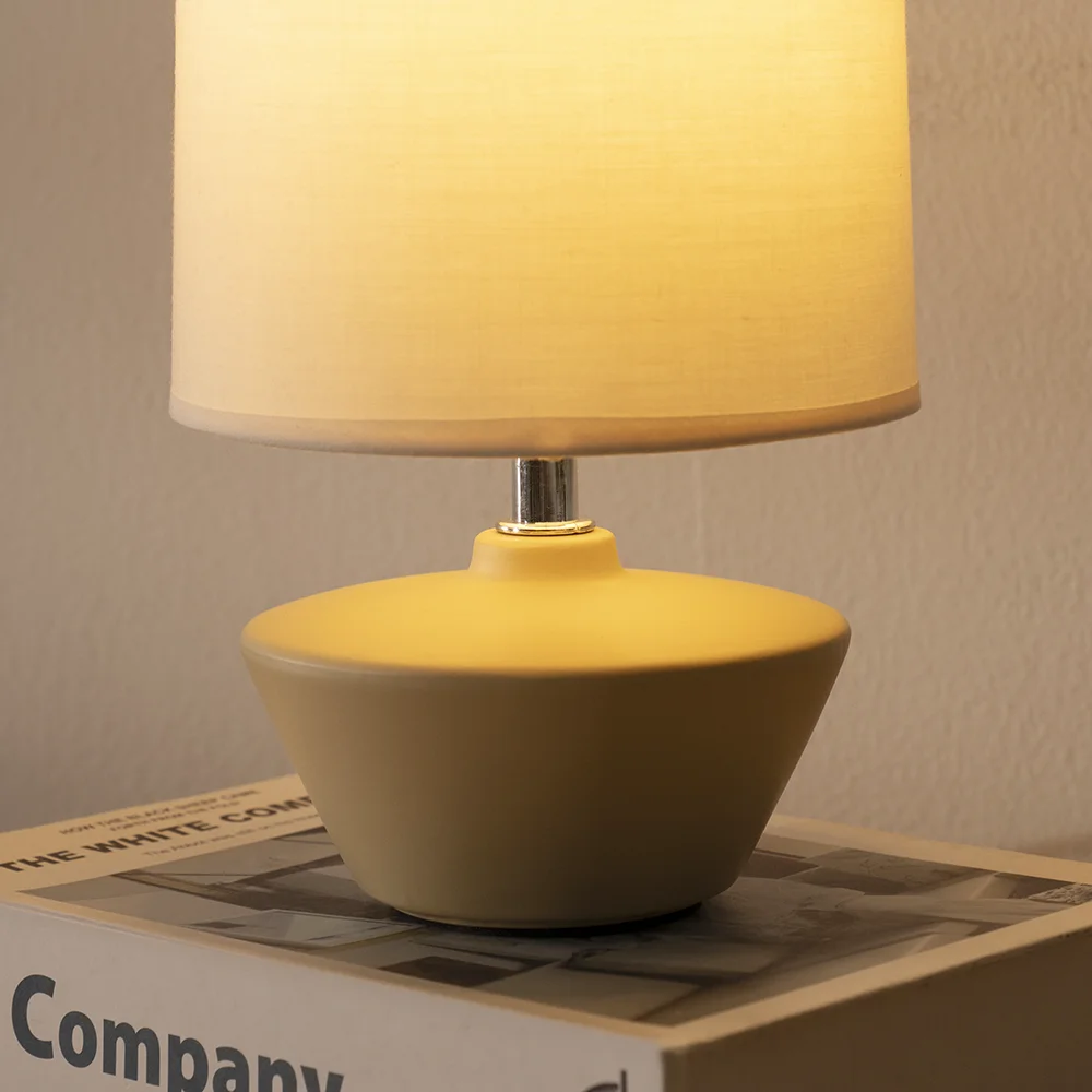 Tria ceramic table lamp Beige 14x14x22.5cm - Image 5