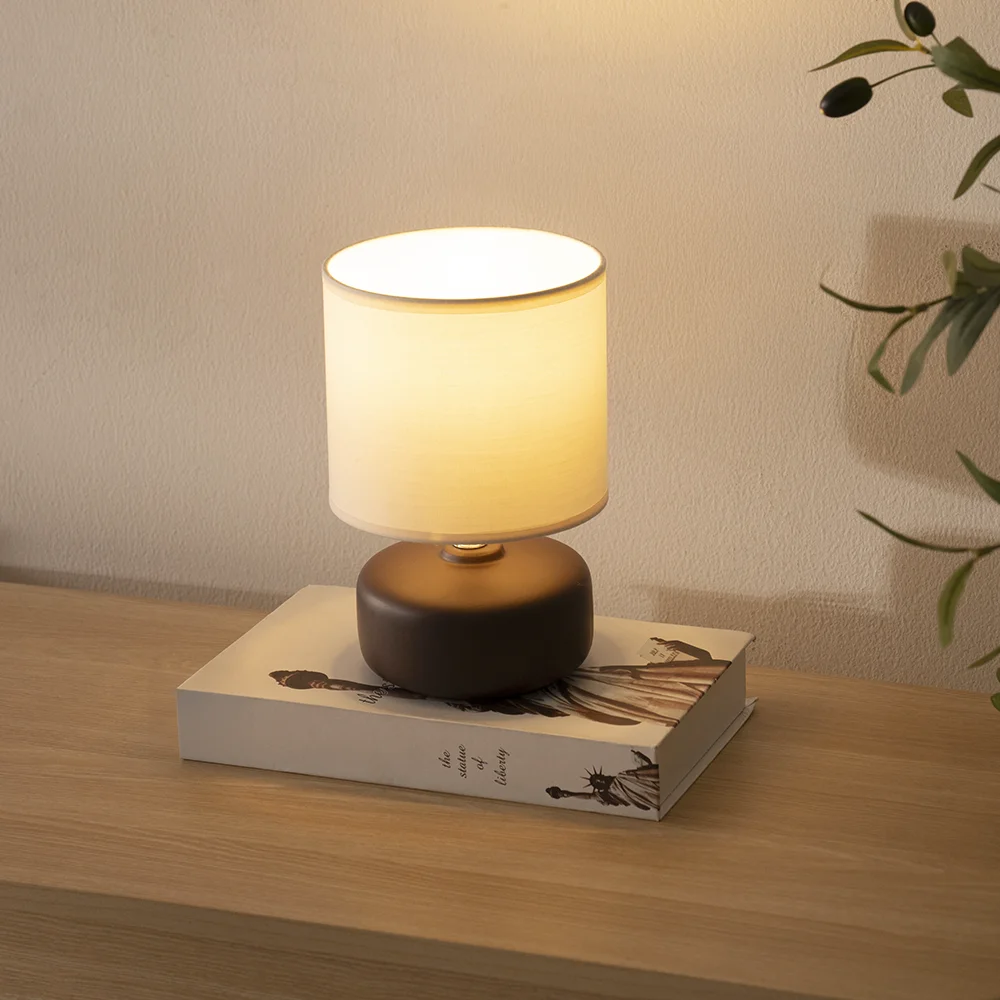 Tria ceramic table lamp 15x15x22cm - Image 6