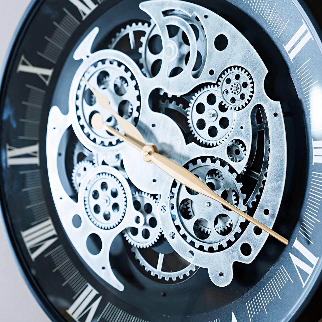 Chronos Metal Gear Wall Clock Black 60Cm - Image 5