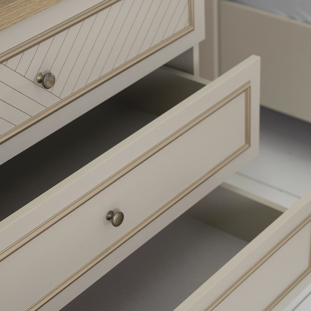 Spinnet Kids Dresser with Mirror - Image 5